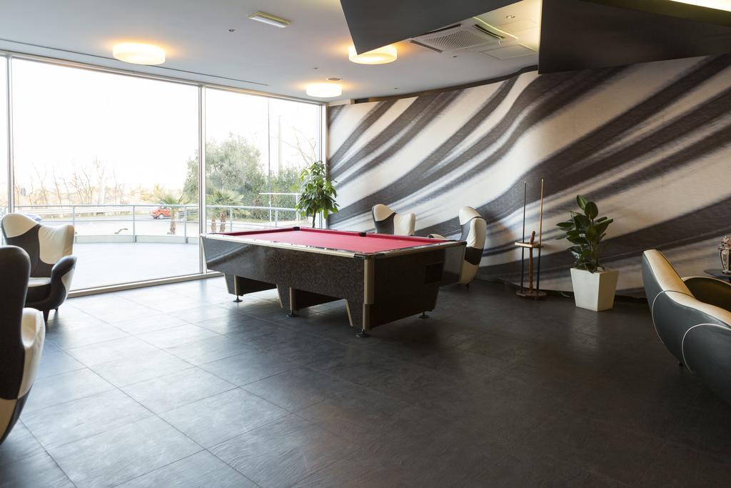Klass Hotel Кастельфидардо Экстерьер фото