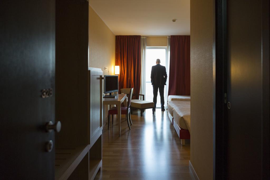 Klass Hotel Кастельфидардо Экстерьер фото