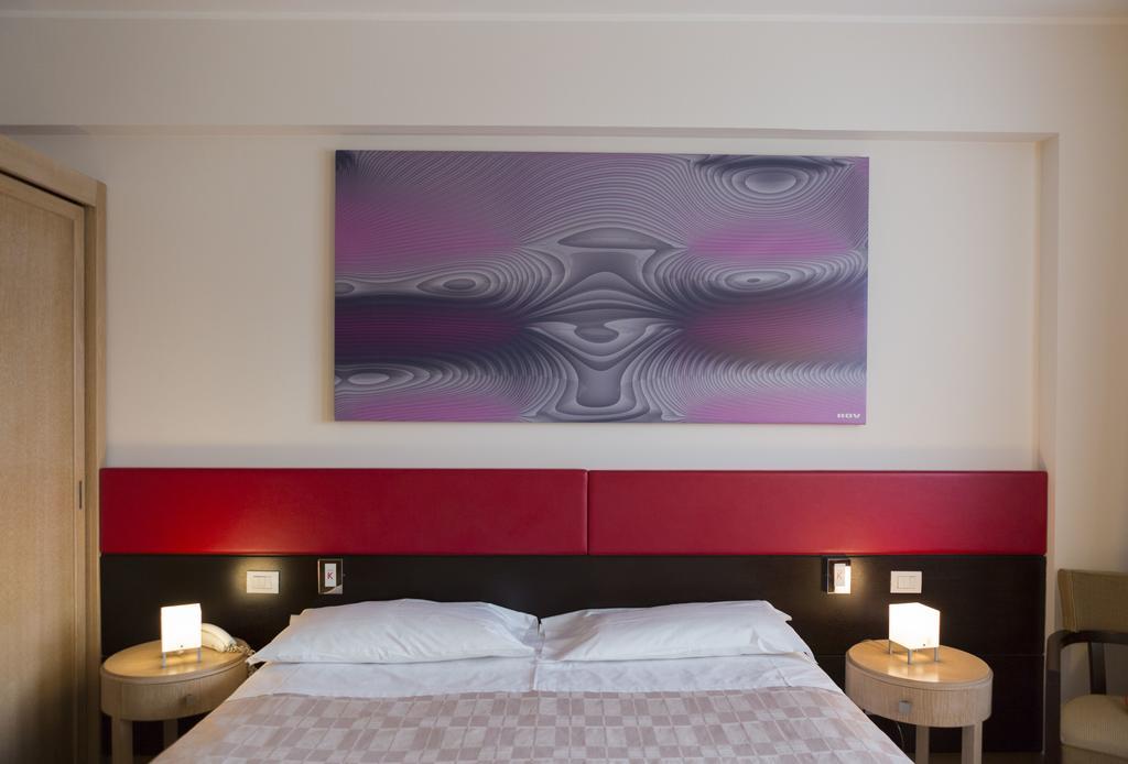 Klass Hotel Кастельфидардо Экстерьер фото