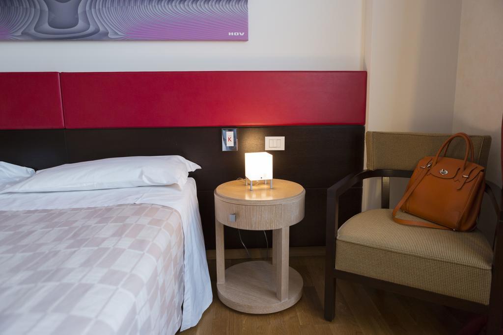Klass Hotel Кастельфидардо Экстерьер фото