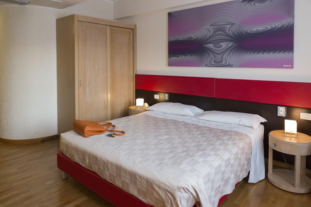 Klass Hotel Кастельфидардо Экстерьер фото